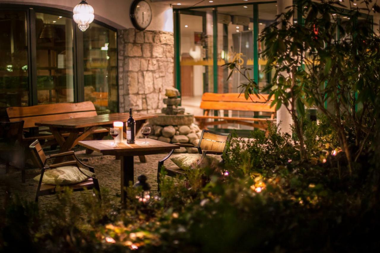 Hotel Las Piechowice エクステリア 写真